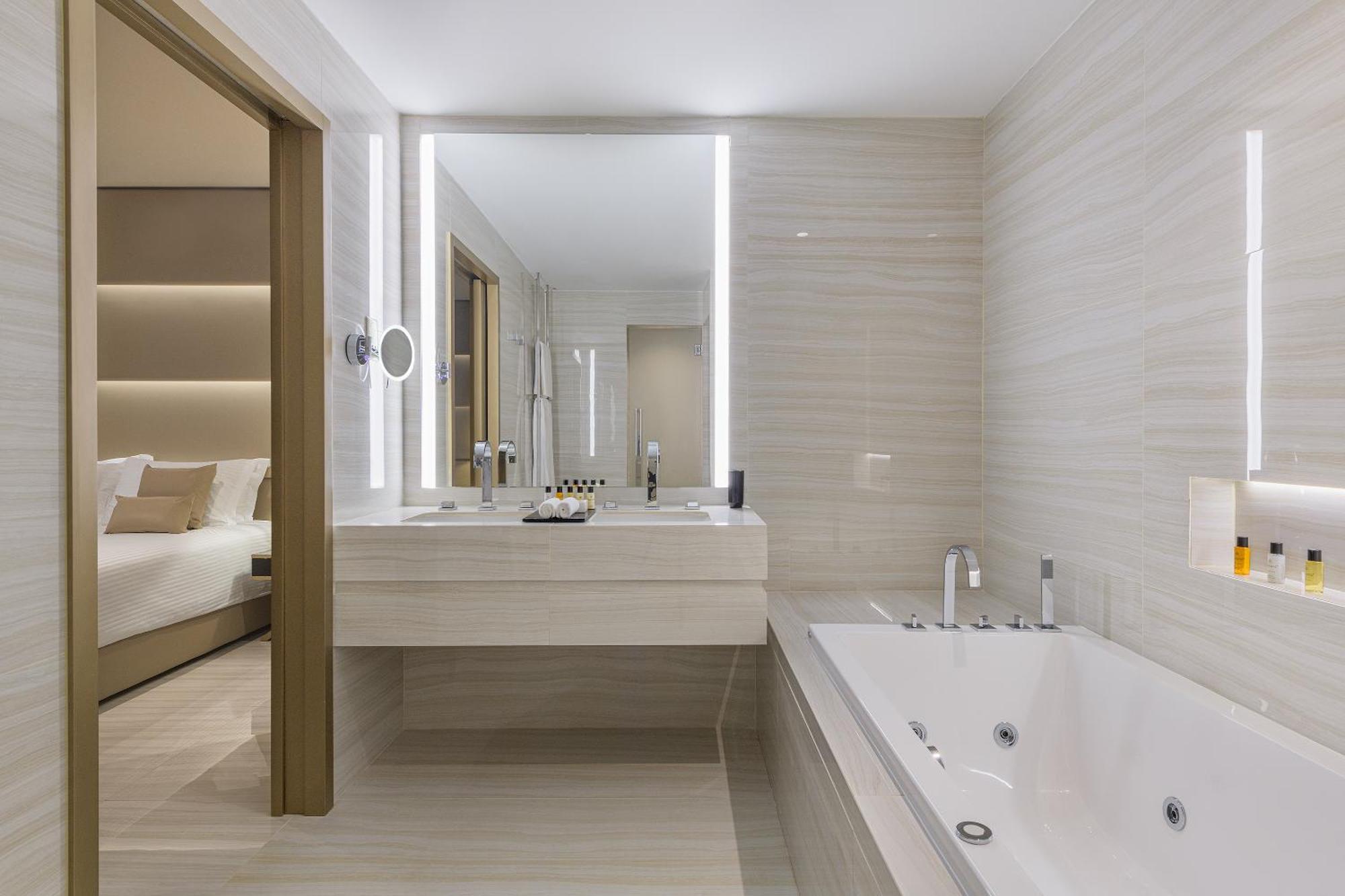 Penthouse Suite with Sea View