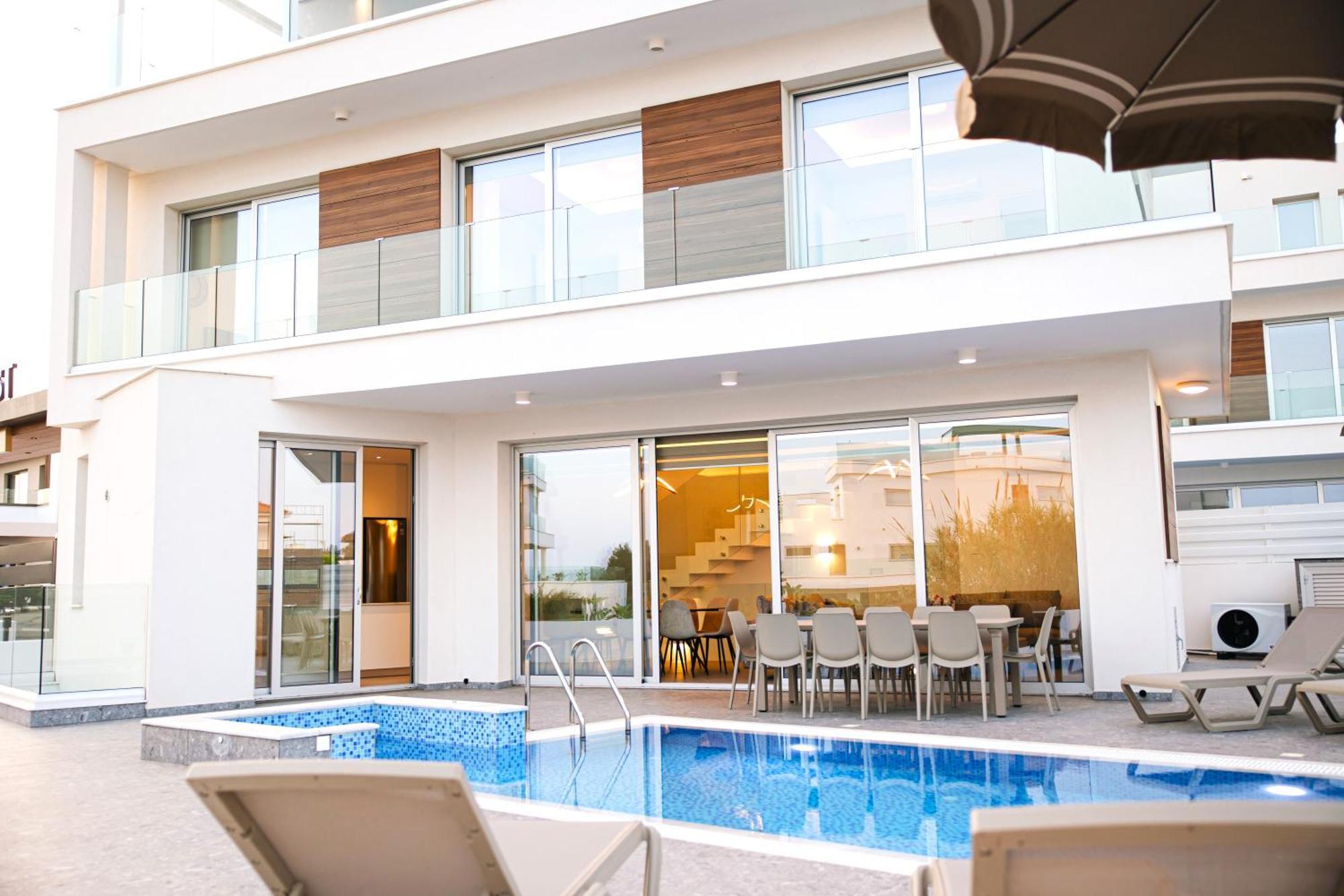 Deluxe Villa
