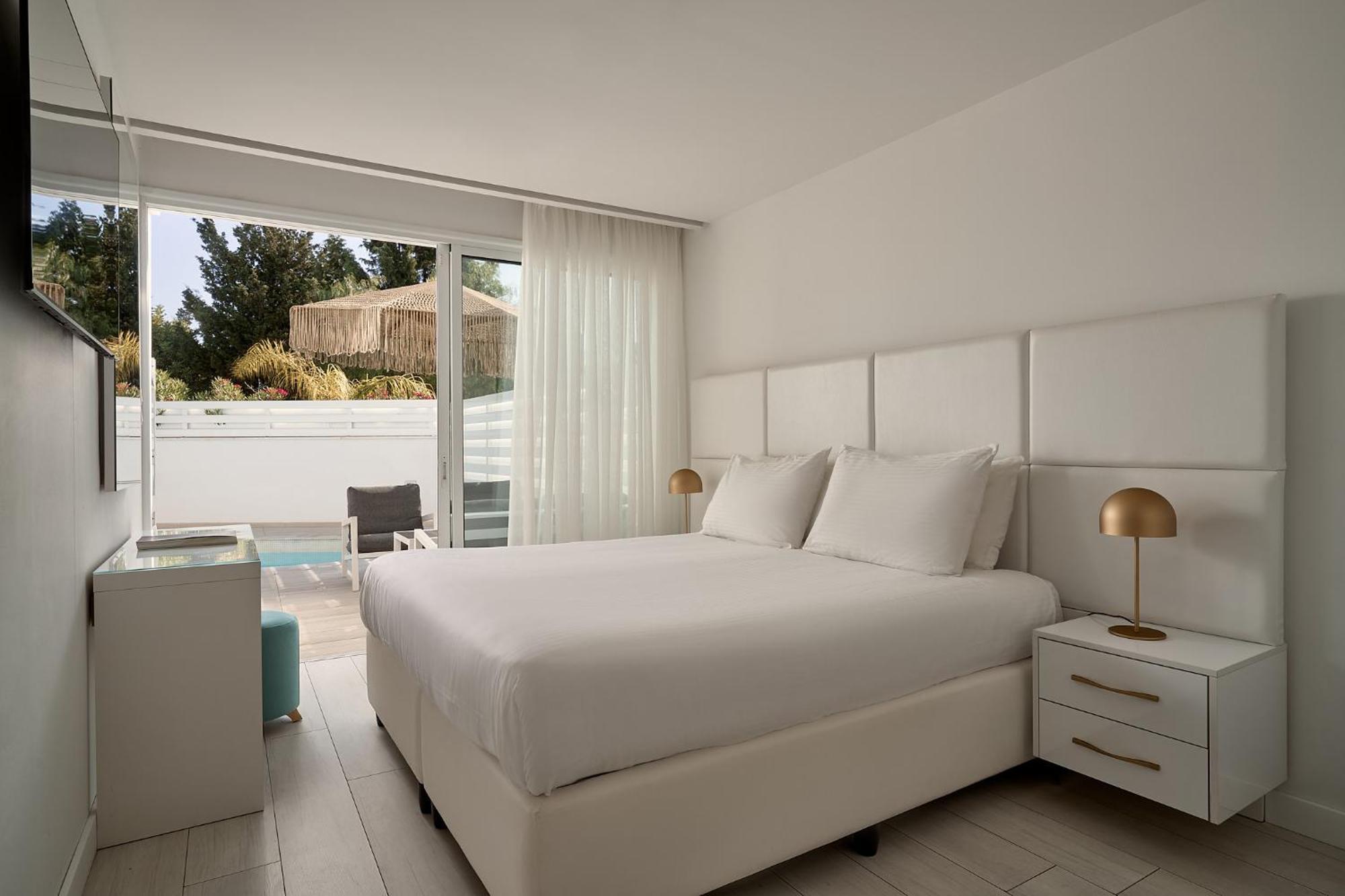 Deluxe Suite Private Pool