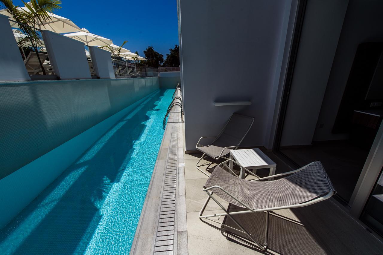Double Room with Direct Pool Access (Adults Only)