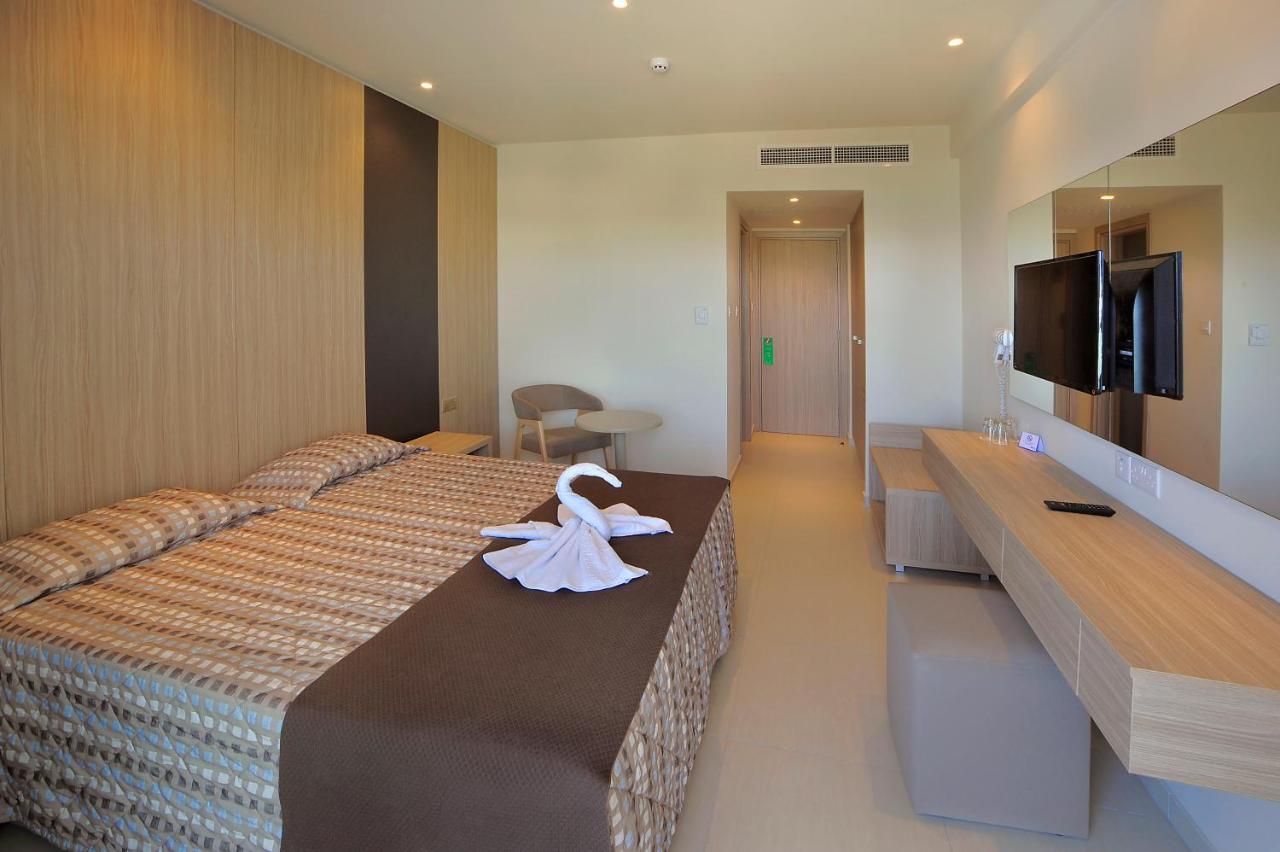 Standard Double or Twin Room with Inland View