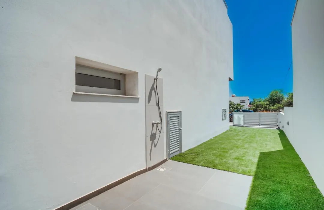 Stay In Style In Modern 3 Bedroom Villas Near Nissi Beach & Square-1