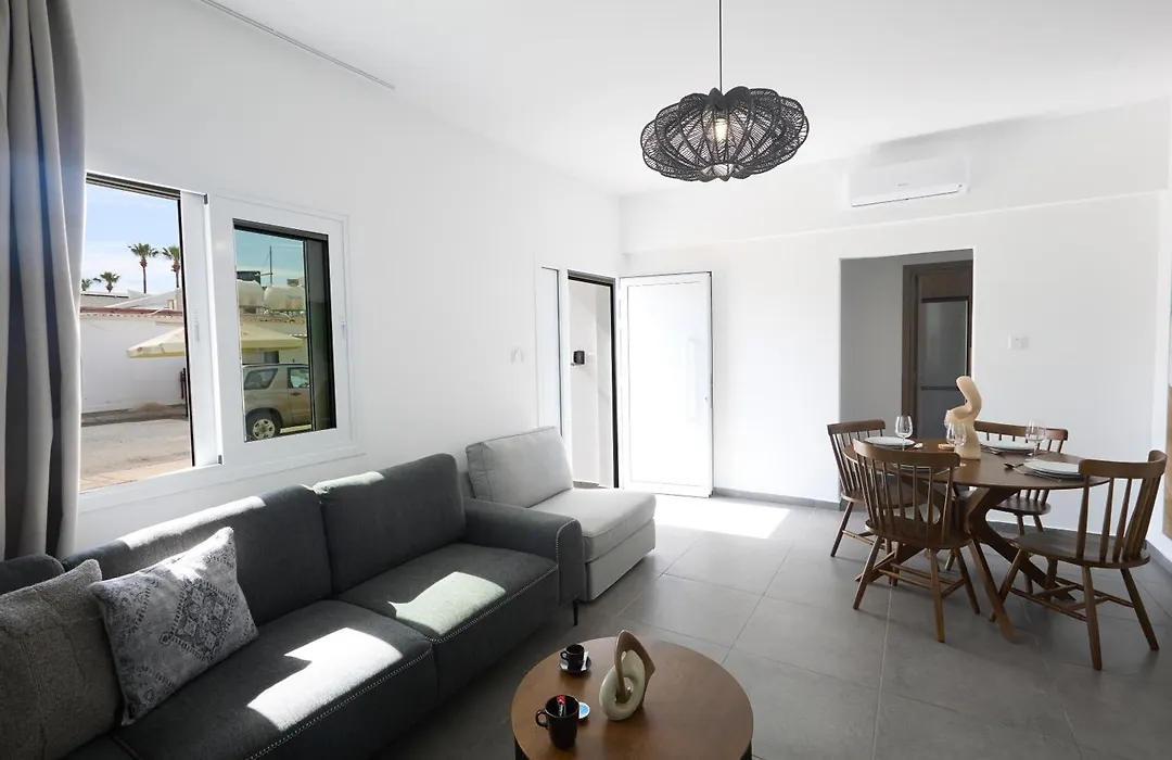 Adamandri Lodge - Prime Location-1