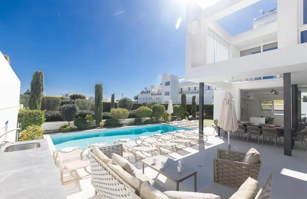 Kube Luxury Villas-1