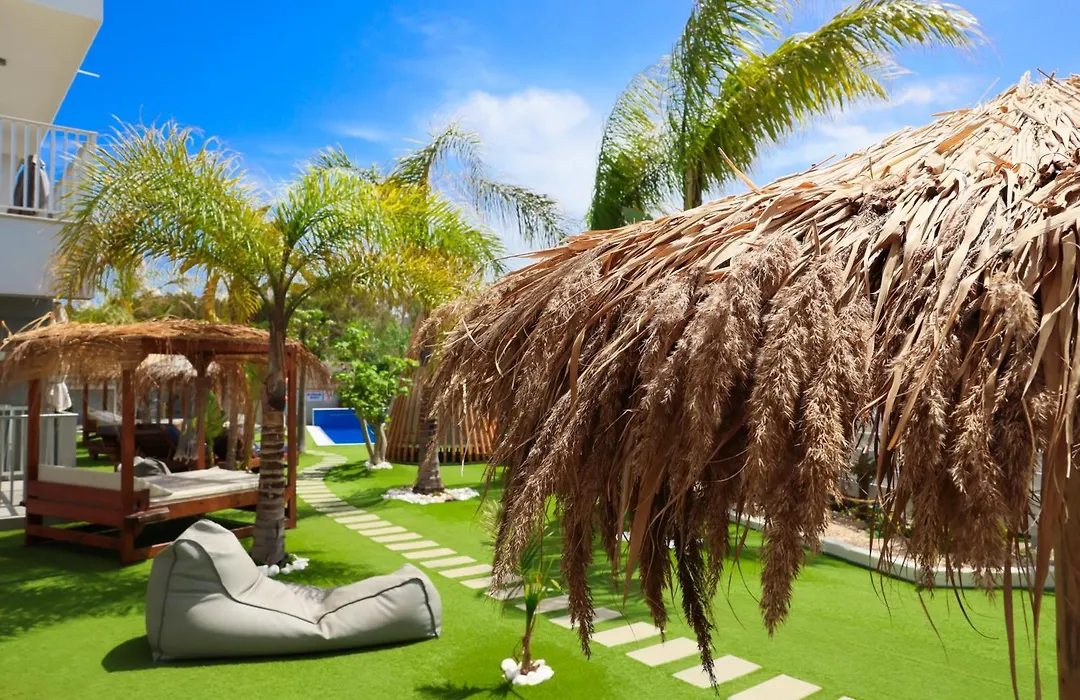 Silver Sea Holiday Apartments-1