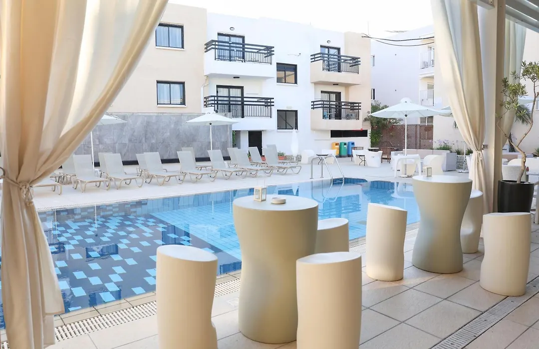 Senator Hotel Apartments - Adults Only-1