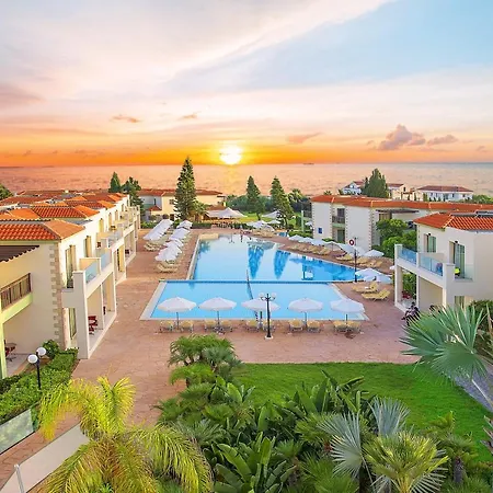 Ramada Hotel & Suites By Wyndham Ayia Napa-3