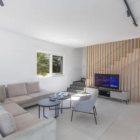 Kube Luxury Villas-3