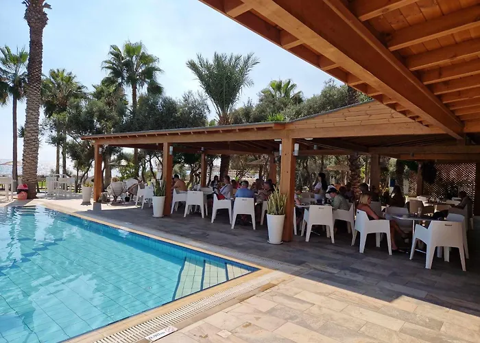 Simos Magic Beach Hotel Apts