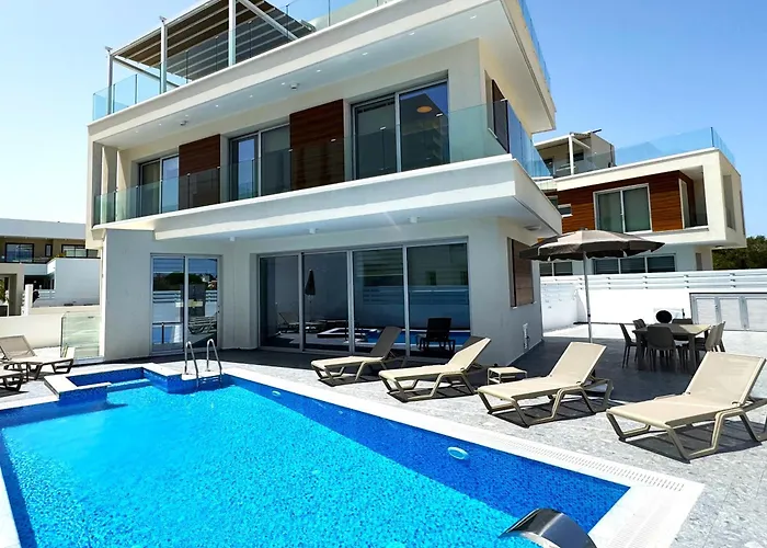 Nissinest Luxury Villas Ayia Napa