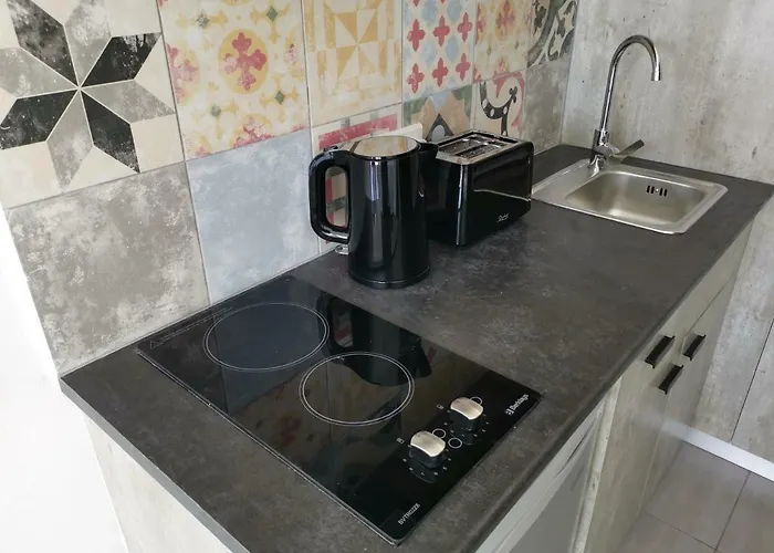 Shalos Studios - Cozy Central Ayia Napa