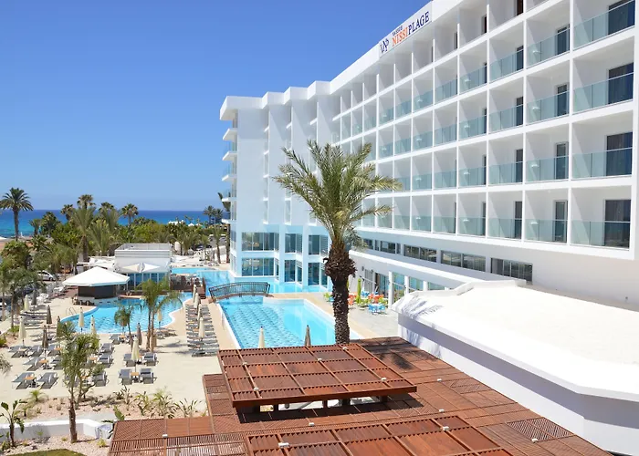 Vassos Nissi Plage Hotel & Spa